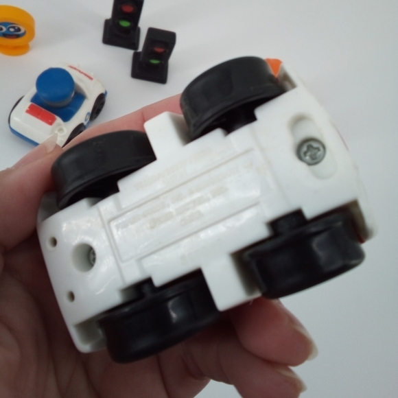 Fisher-Price Little People Mattel 2009 Police Car Fire Engine Street Lights Set - Picture 8 of 9